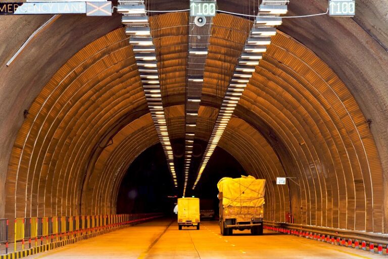 Tunnel